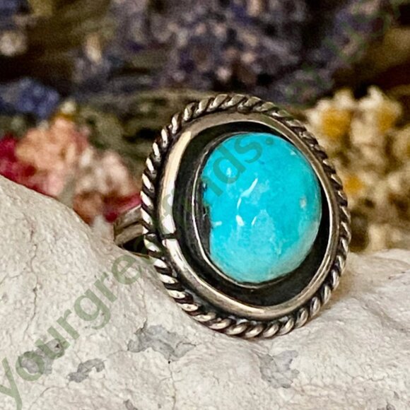 Vintage Navajo Sterling Silver Round Turquoise ring Size 7 - Picture 3 of 5